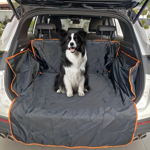 Stain-resistant trunk mat for dogs in car
