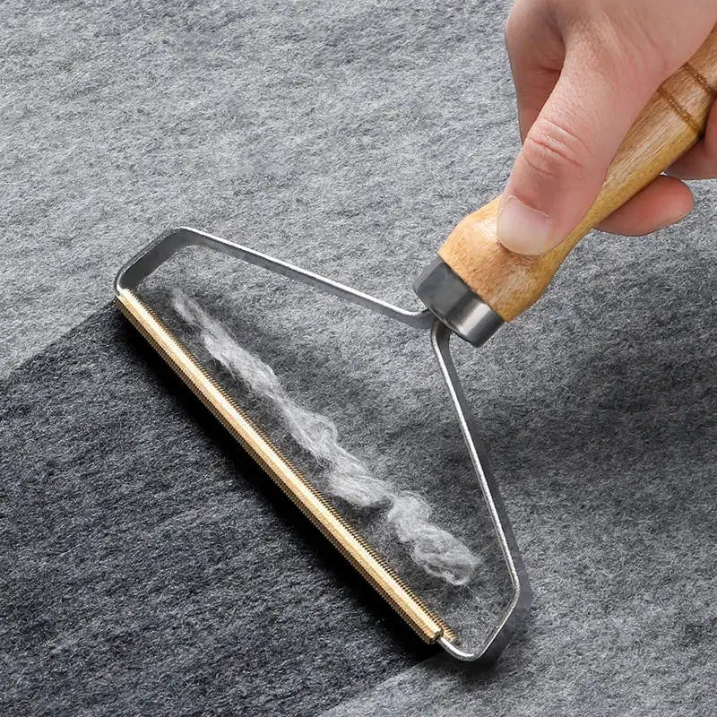 Manual Lint Remover Brush