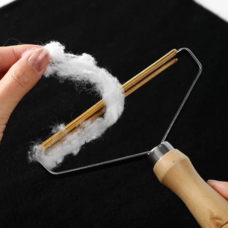 Manual Lint Remover Brush